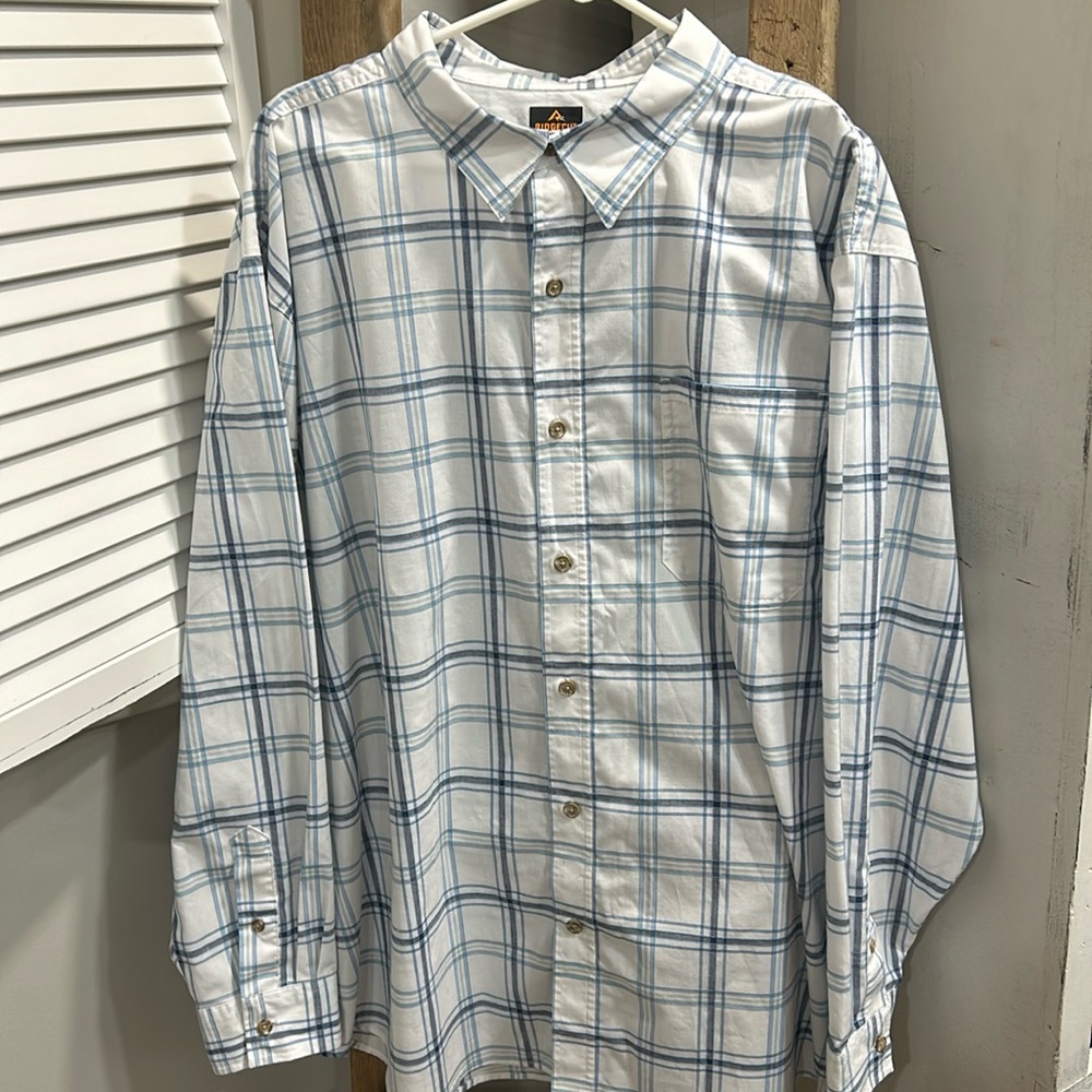 Three XL Ridge cut tough wear men's long sleeve shirt with pocket